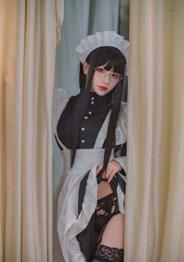 漂亮老婆为了升职和领导偷情-高清完整免费在线播放
